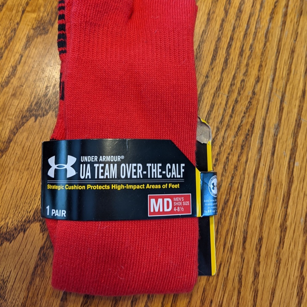 Under Armor Men’s medium athletic socks